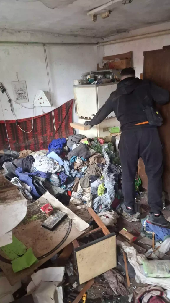 gyűjtögető utáni lakáskiürítés